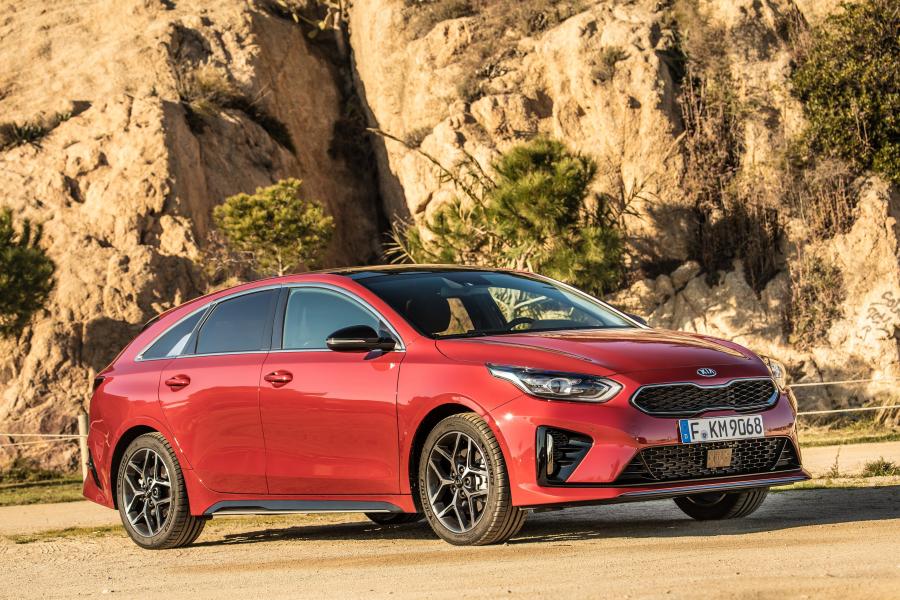  Kia ProCeed GT Line 2019 года  (WW) (фото 21 из 40)